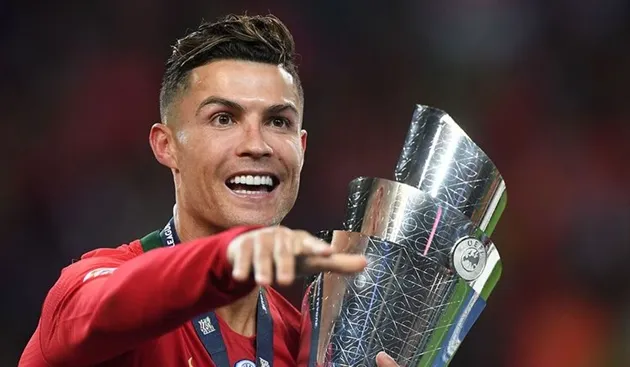 Ronaldo đạt mốc 700 bàn thắng - Bóng Đá