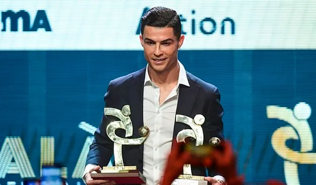 Ronaldo là cầu thủ xuất sắc nhất năm của Serie A - Bóng Đá