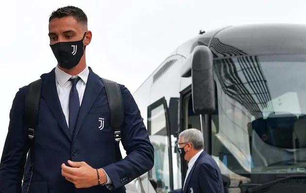 Ảnh Juventus hành quân đến Roma - Bóng Đá