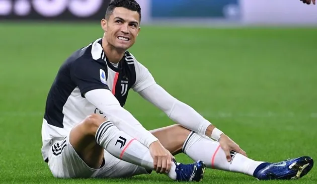 Ronaldo nghỉ tập - Bóng Đá