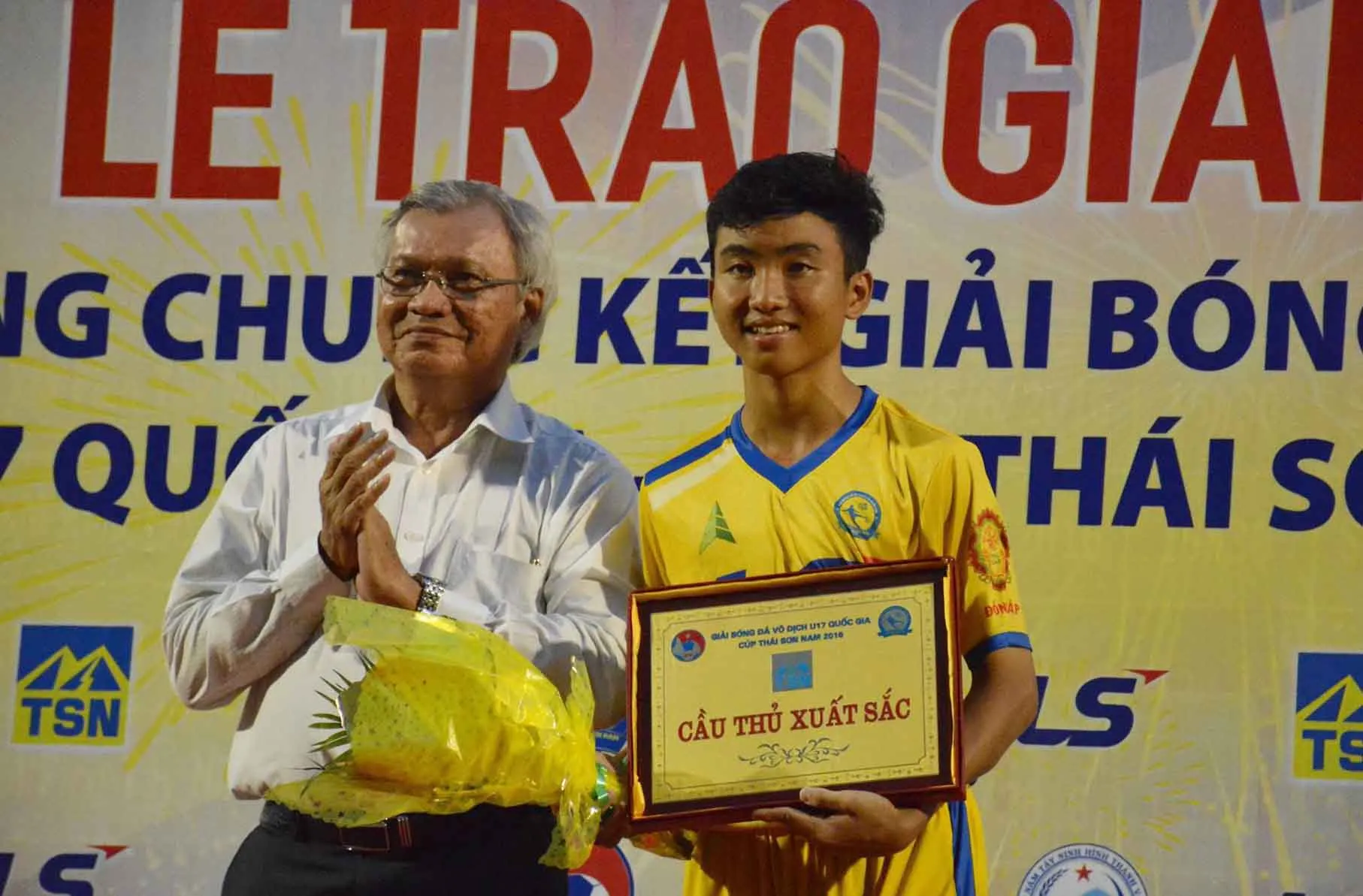 Điểm tin bóng đá Việt Nam tối 24/10: HLV Lê Thụy Hải phát biểu phũ phàng về U19 Việt Nam - Bóng Đá