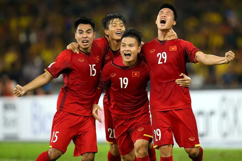 Điểm tin bóng đá Việt Nam tối 19/12: Trang chủ FIFA ca ngợi chức vô địch AFF Cup 2018 của ĐT Việt Nam - Bóng Đá