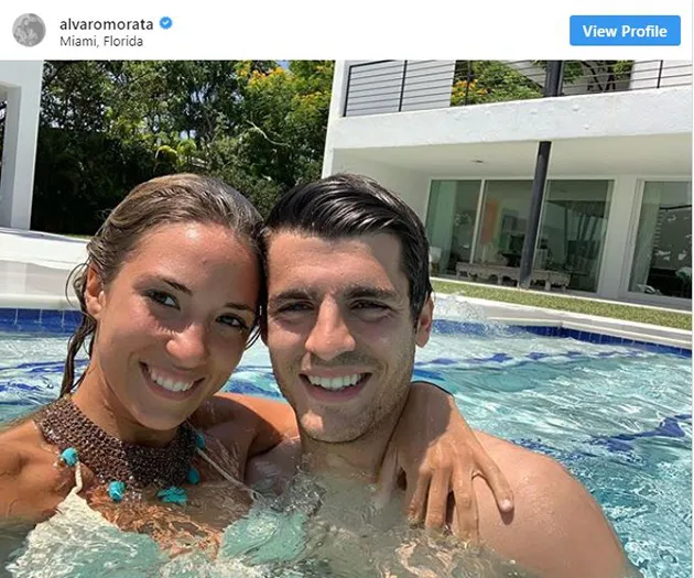 Alvaro Morata and stunning wife put on brave faces on trip out with twins as couple plan to move house after horrifying raid - Bóng Đá