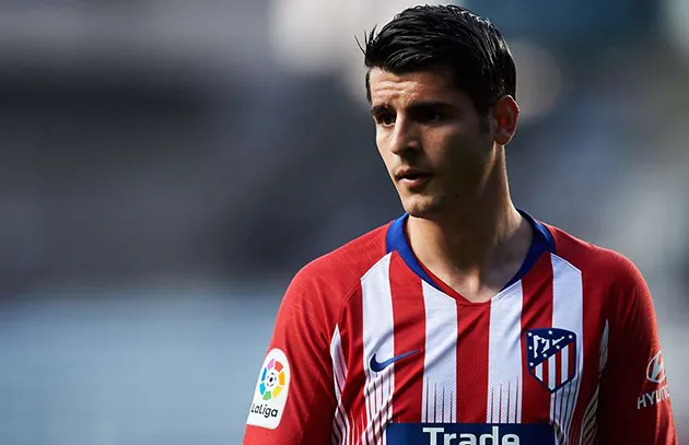 Alvaro Morata and stunning wife put on brave faces on trip out with twins as couple plan to move house after horrifying raid - Bóng Đá