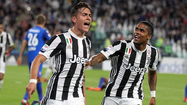 Sarri deals a blow to Man Utd by saying he wants to build around Dybala and Douglas Costa - Bóng Đá