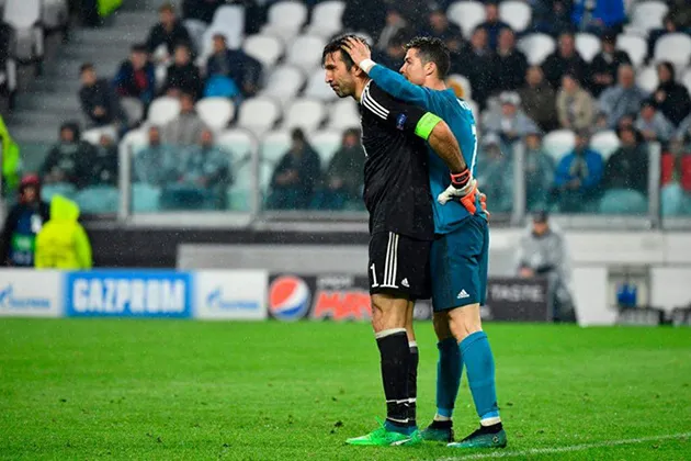 Buffon quay trở lại Juventus: 17 năm vinh quang và cay đắng - Bóng Đá