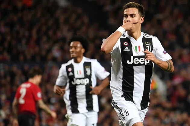 Dybala arrives back for Juve ẢNH - Bóng Đá