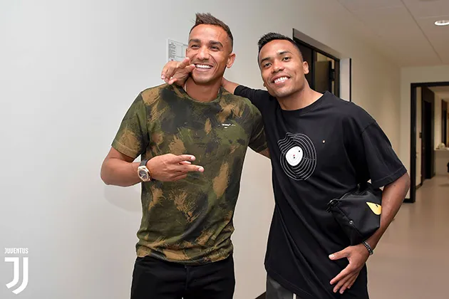 Bị ăn gạch, Danilo 'liều lĩnh' làm một việc khó tin ở Juventus - Bóng Đá