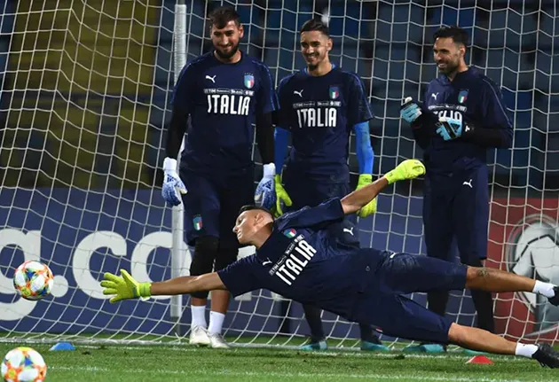 Ảnh: Donnarumma trổ tài, tuyển Ý quyết giành chiến thắng trước Armenia - Bóng Đá
