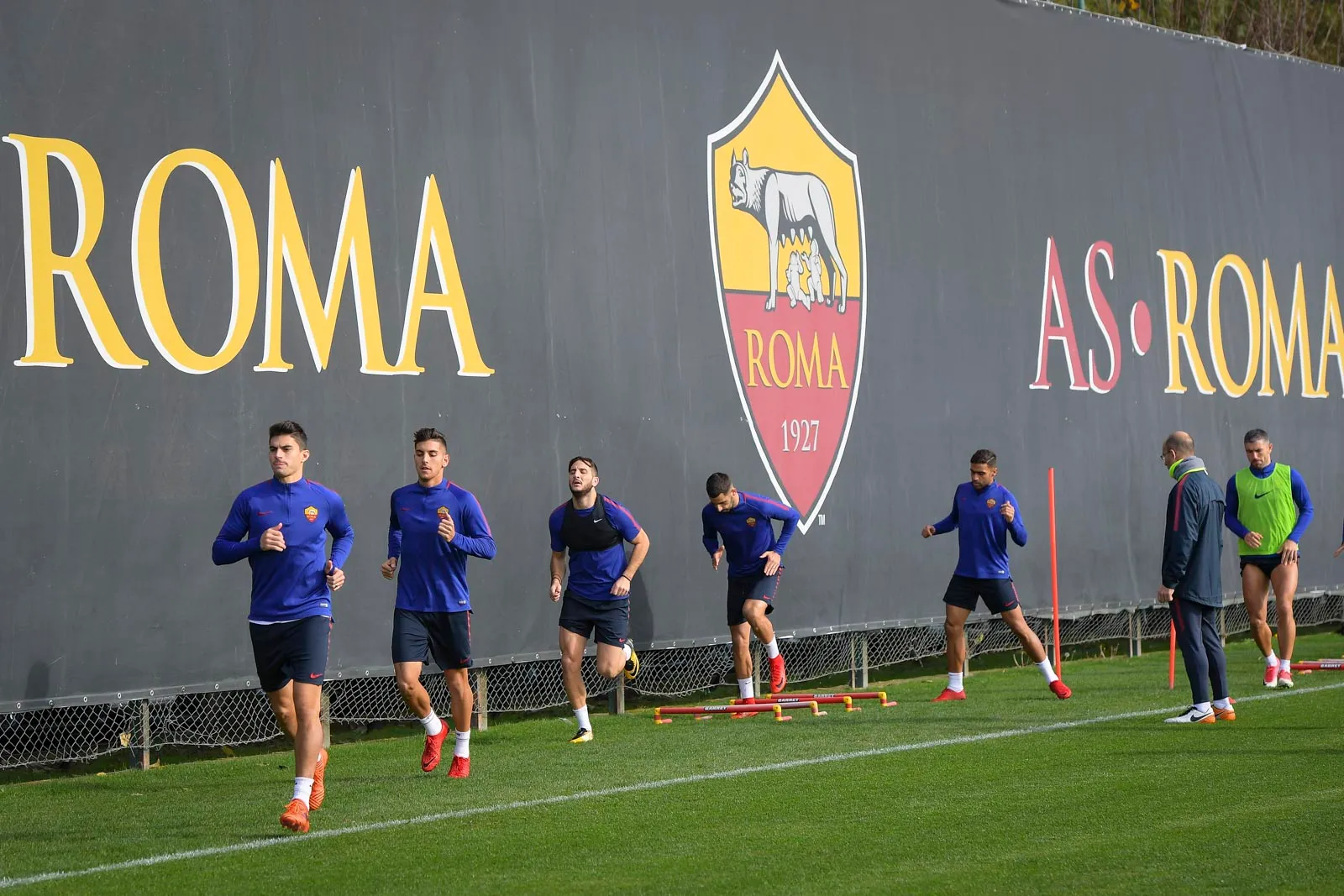 AS Roma tập luyện - Bóng Đá