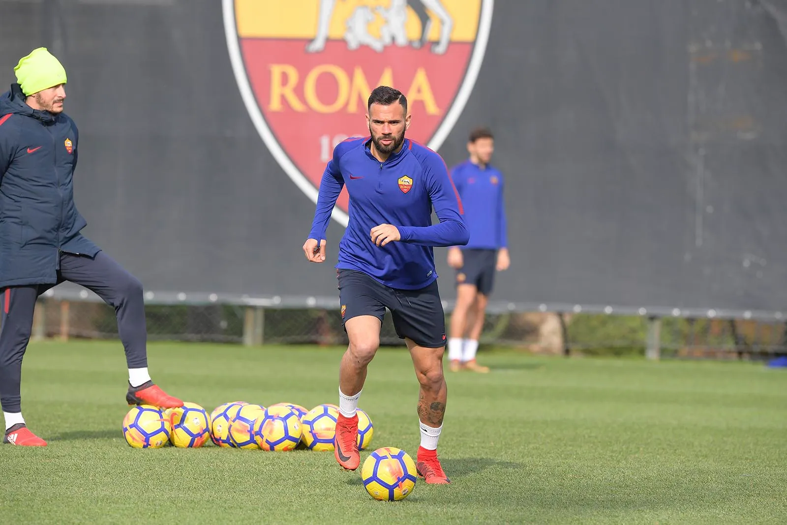 AS Roma tập luyện - Bóng Đá