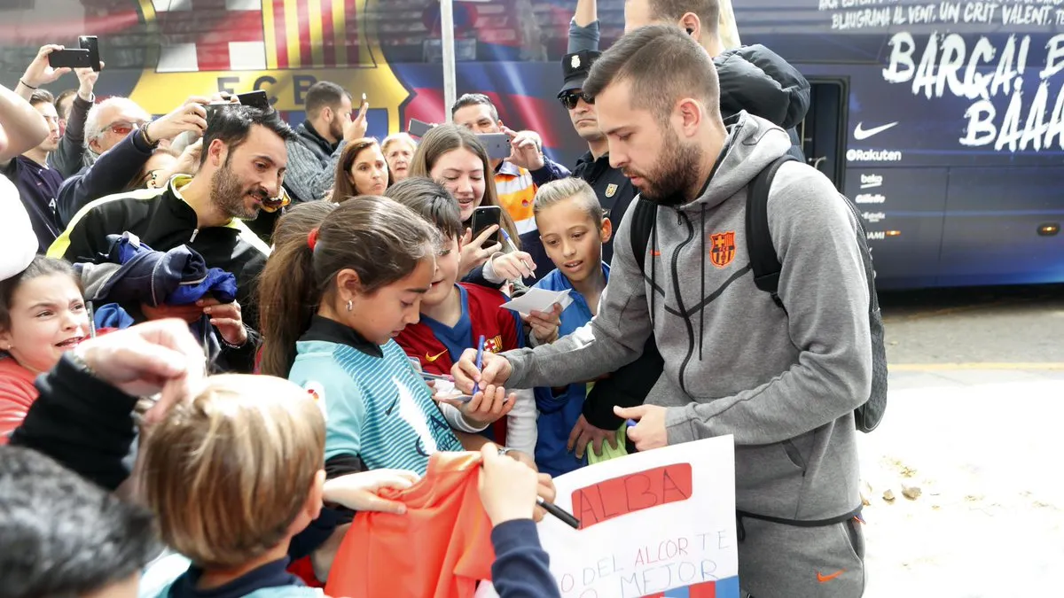 Barca hành quân đến Sevilla - Bóng Đá