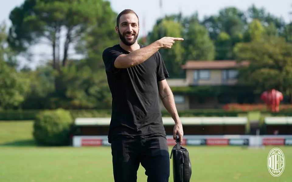 Higuain đến AC Milan - Bóng Đá