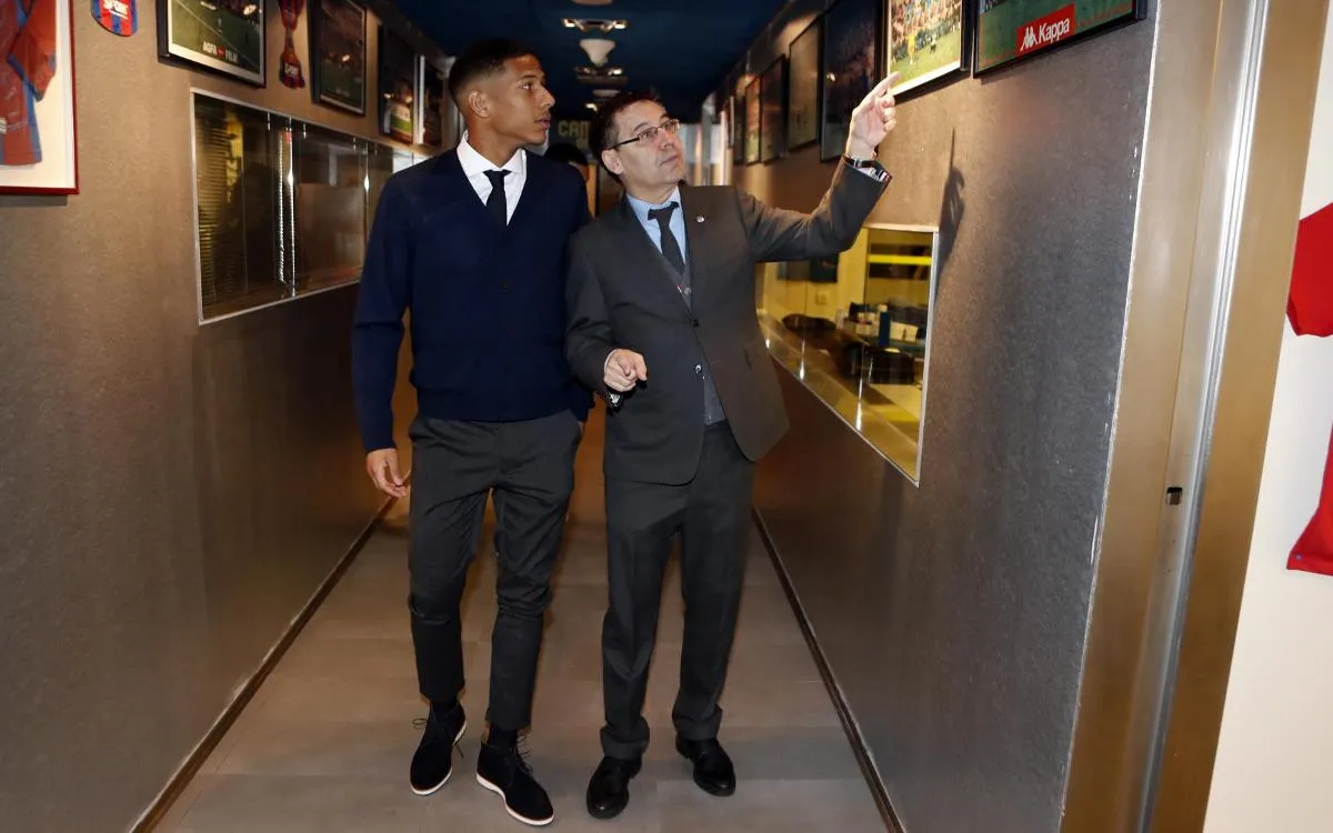 todibo ra mắt barca - Bóng Đá