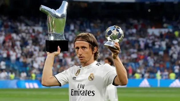 Luka Modric gia hạn hợp đồng - Bóng Đá