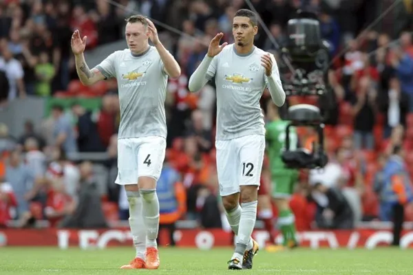 smalling đến AS Roma - Bóng Đá