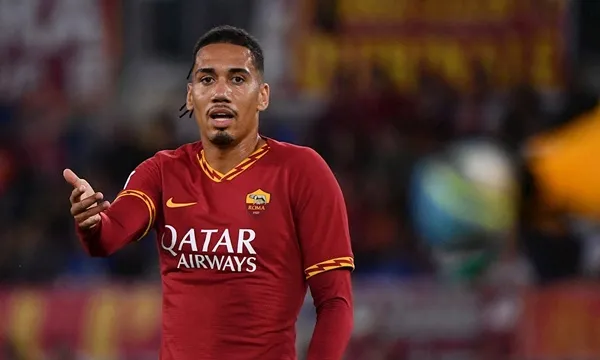 Arsenal chiêu mộ Smalling - Bóng Đá