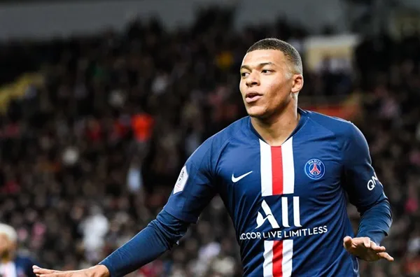 Mbappe được trao Chiếc giày Vàng - Bóng Đá