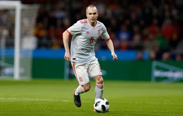 Iniesta: 'Làm gì có chuyện Tây Ban Nha bị chia rẻ nội bộ' - Bóng Đá