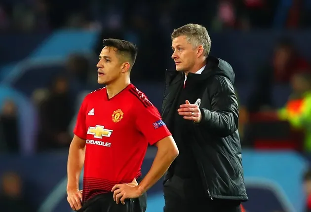 Đừng đến Man Utd chỉ để đánh piano, Alexis Sanchez! - Bóng Đá