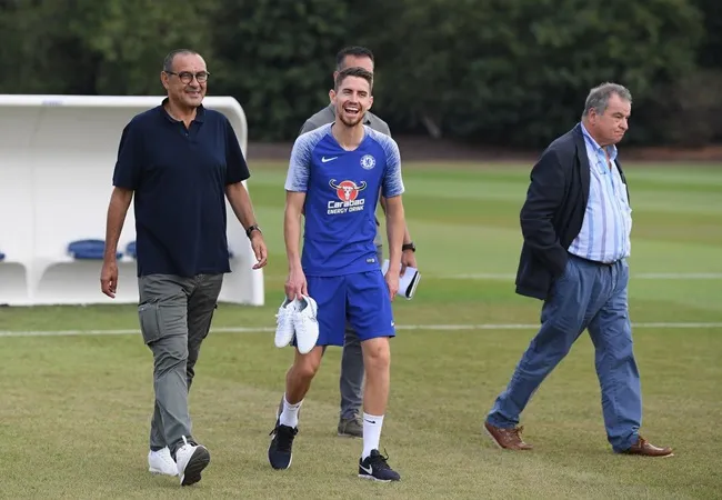 Maurizio Sarri is unlikely to sign Jorginho for Juventus - Bóng Đá