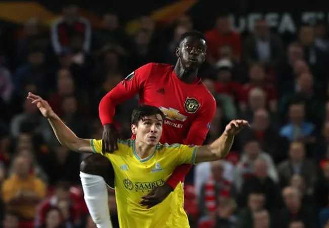 Man Utd defender Tuanzebe sends demand to Solskjaer on mission to partner Maguire - Bóng Đá