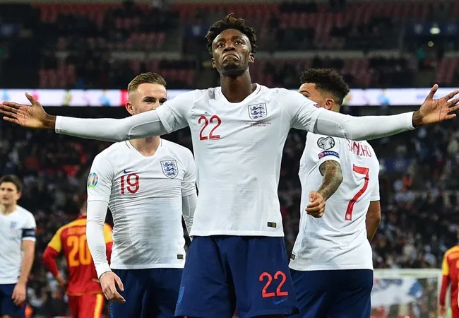 Didier Drogba sends class message to Tammy Abraham after maiden England goal - Bóng Đá