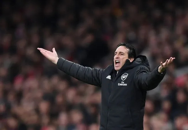 Arsenal chairman Sir Chips Keswick considering resigning over Unai Emery situation - Bóng Đá