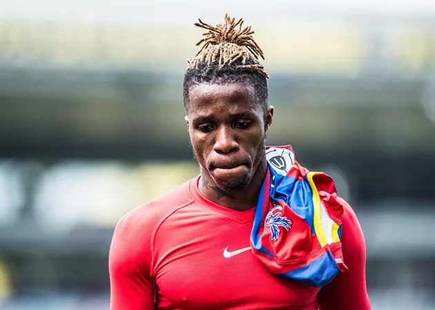 Wilfried Zaha could leave Crystal Palace for as little as £30million - Bóng Đá