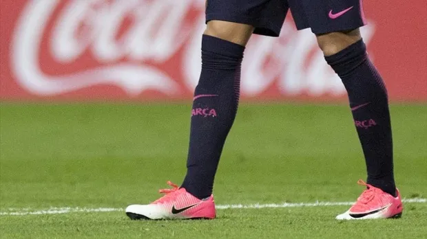 Bí mật về đôi giày gây rắc rối cho Neymar - Bóng Đá