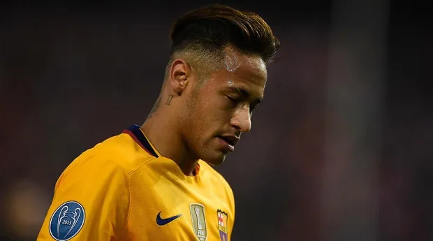 Neymar bất ngờ xác nhận chia tay bạn gái  - Bóng Đá
