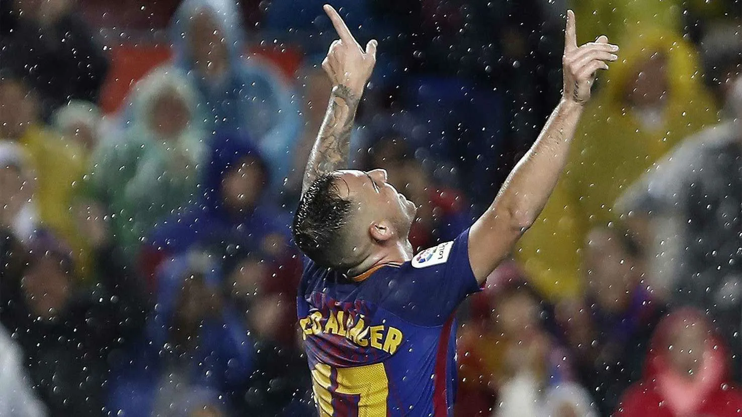 Paco Alcacer tỏa sáng: Từ ngôi sao thất sủng đến người hùng tại Camp Nou - Bóng Đá