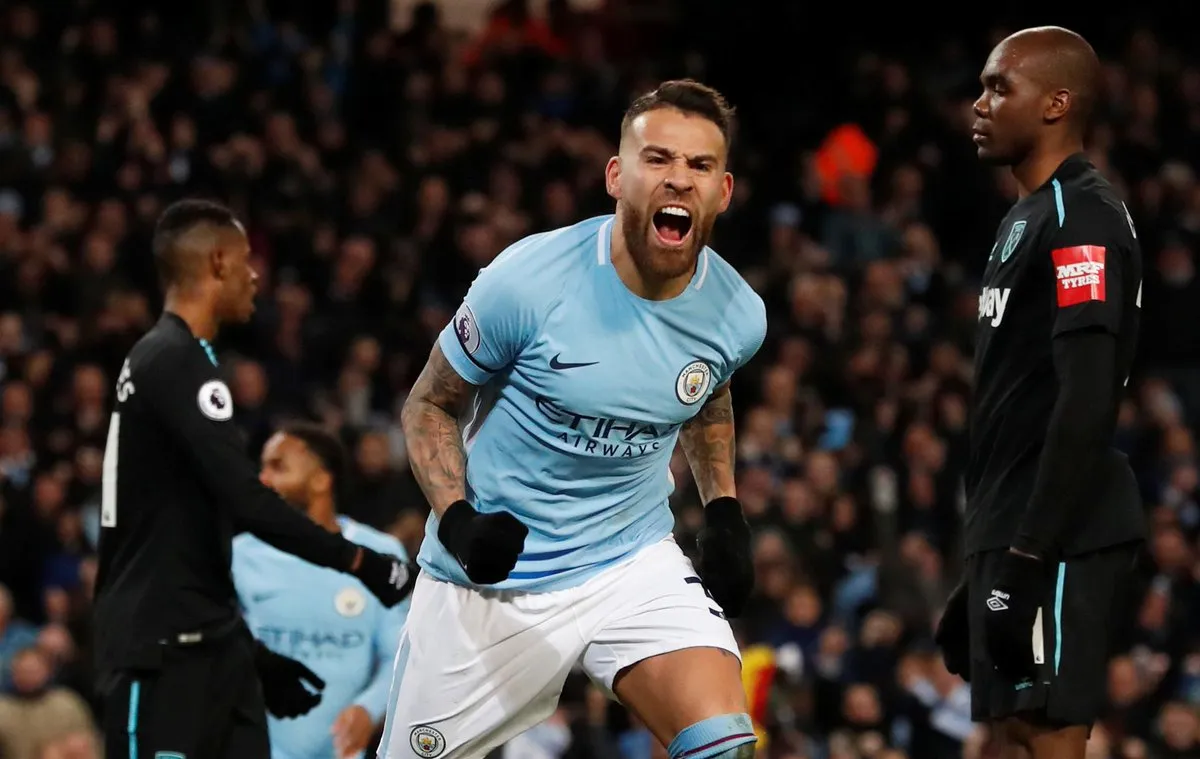 Tự làm khó mình, Man City lần thứ 2 lội ngược dòng chỉ trong 1 tuần - Bóng Đá