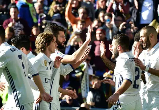 Ghi 'bàn tay nhỏ', Real Madrid đi vào lịch sử - Bóng Đá