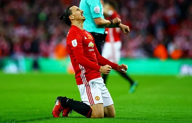 Gắng sức cứu M.U, Ibrahimovic thở không ra hơi - Bóng Đá