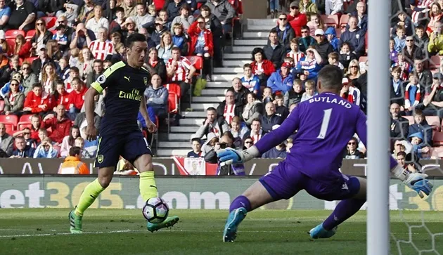 Chấm điểm Arsenal trận thắng Stoke City: 'Ngả mũ' trước Sanchez - Bóng Đá