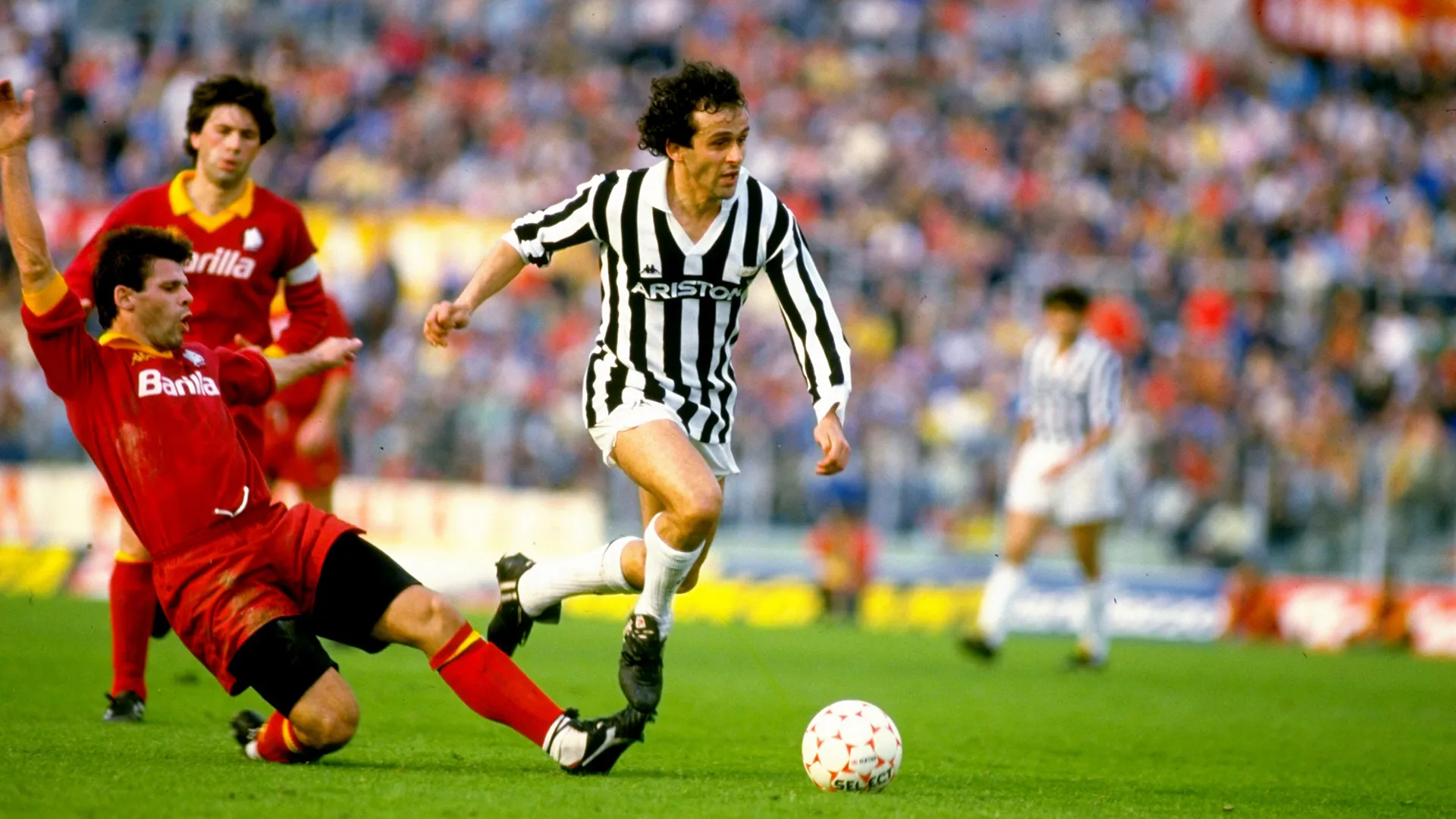 15 bản HĐ tốt nhất lịch sử Juventus (kỳ 2): Gọi tên Platini - Bóng Đá