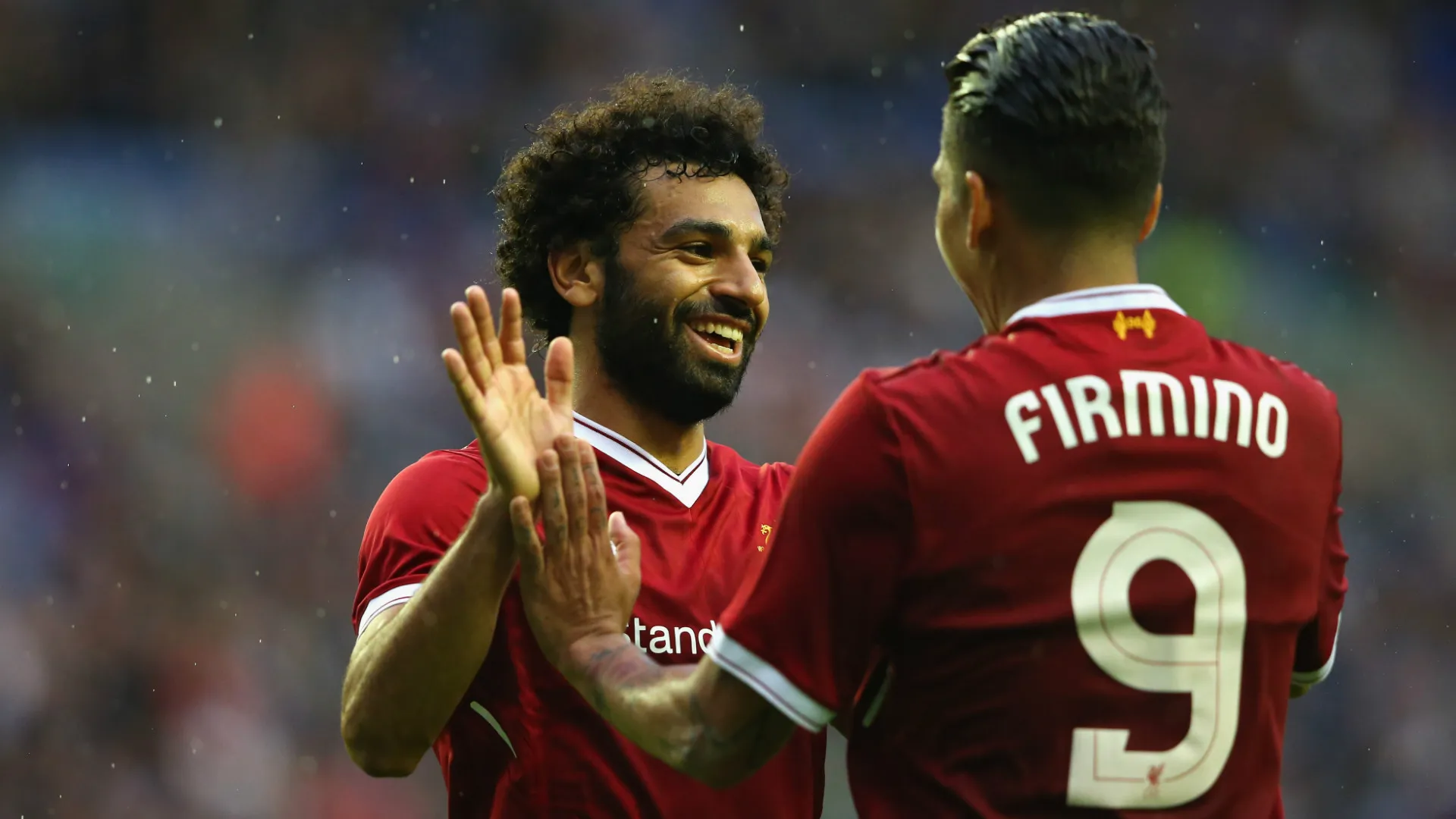 Salah tươi rói cùng dàn sao Liverpool lên đường sang châu Á - Bóng Đá