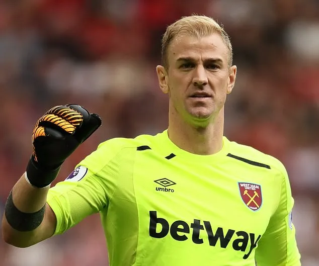 Joe Hart khoe hình xăm cực chất, copy Dybala - Bóng Đá