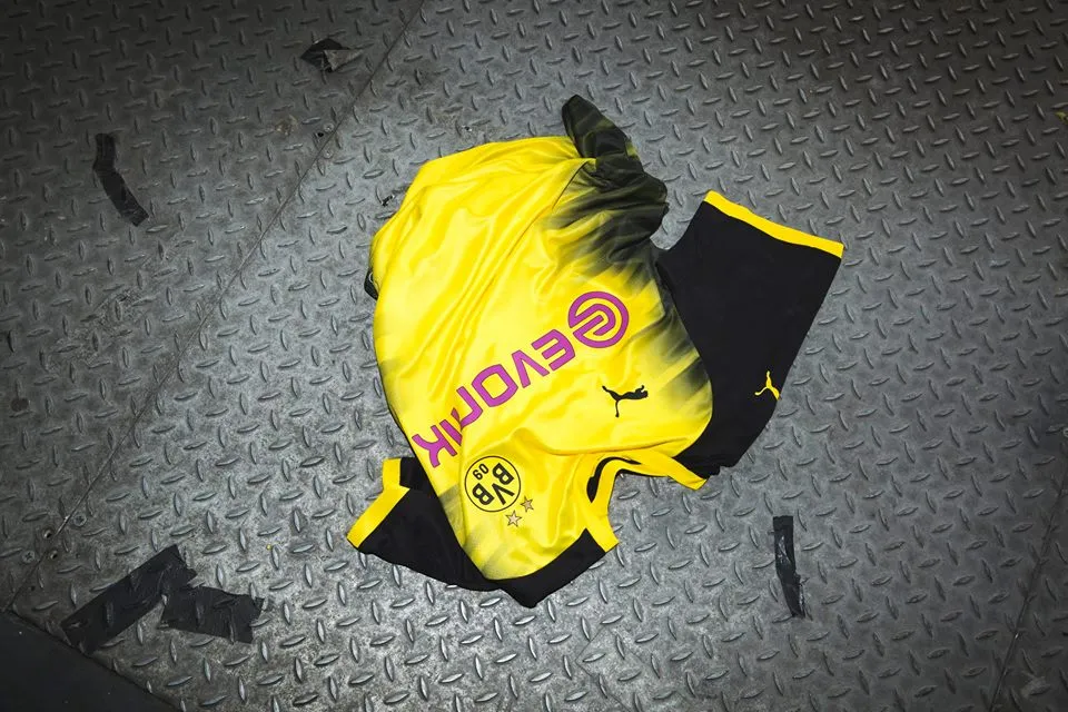Dortmund trình làng áo đấu thứ 4 đẹp không chỗ chê - Bóng Đá