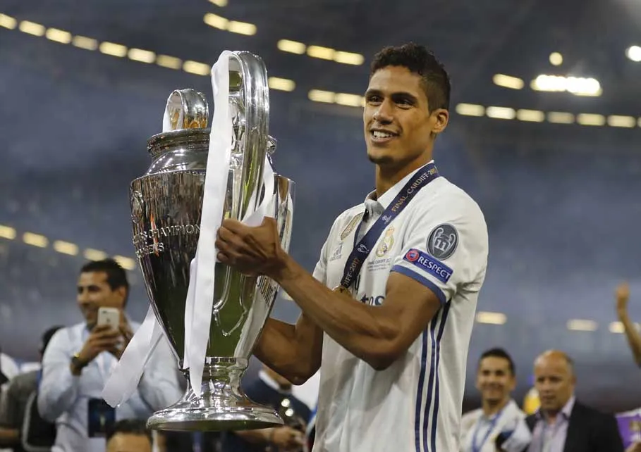 Raphael Varane rạng rỡ gia hạn hợp đồng với Real Madrid - Bóng Đá