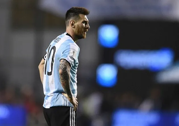 Argentina nguy cơ bị loại, Messi vẫn cười tươi - Bóng Đá