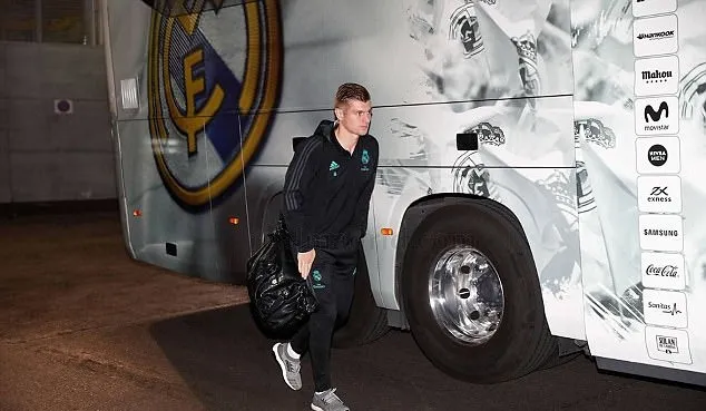 Real Madrid hành quân đến Sevilla - Bóng Đá