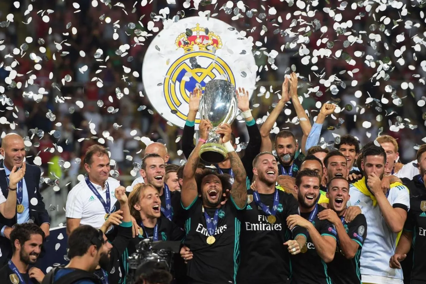 Cận cảnh cú ăn 5 thần thánh của Real Madrid trong năm 2017 - Bóng Đá
