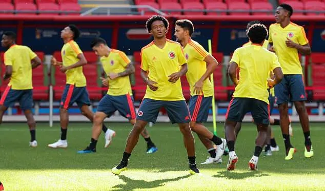 James Rodriguez và dàn sao Colombia căng thẳng trước giờ G - Bóng Đá