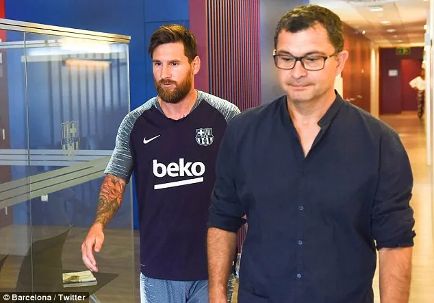 Messi xuất hiện, sẵn sàng cùng Barca chinh phục mùa giải mới - Bóng Đá