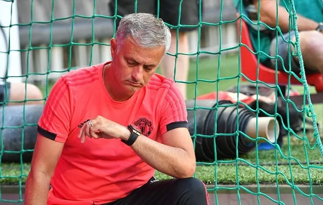 Sát thủ của Man Utd trở lại hội quân, Mourinho đỡ phần nào nỗi lo - Bóng Đá