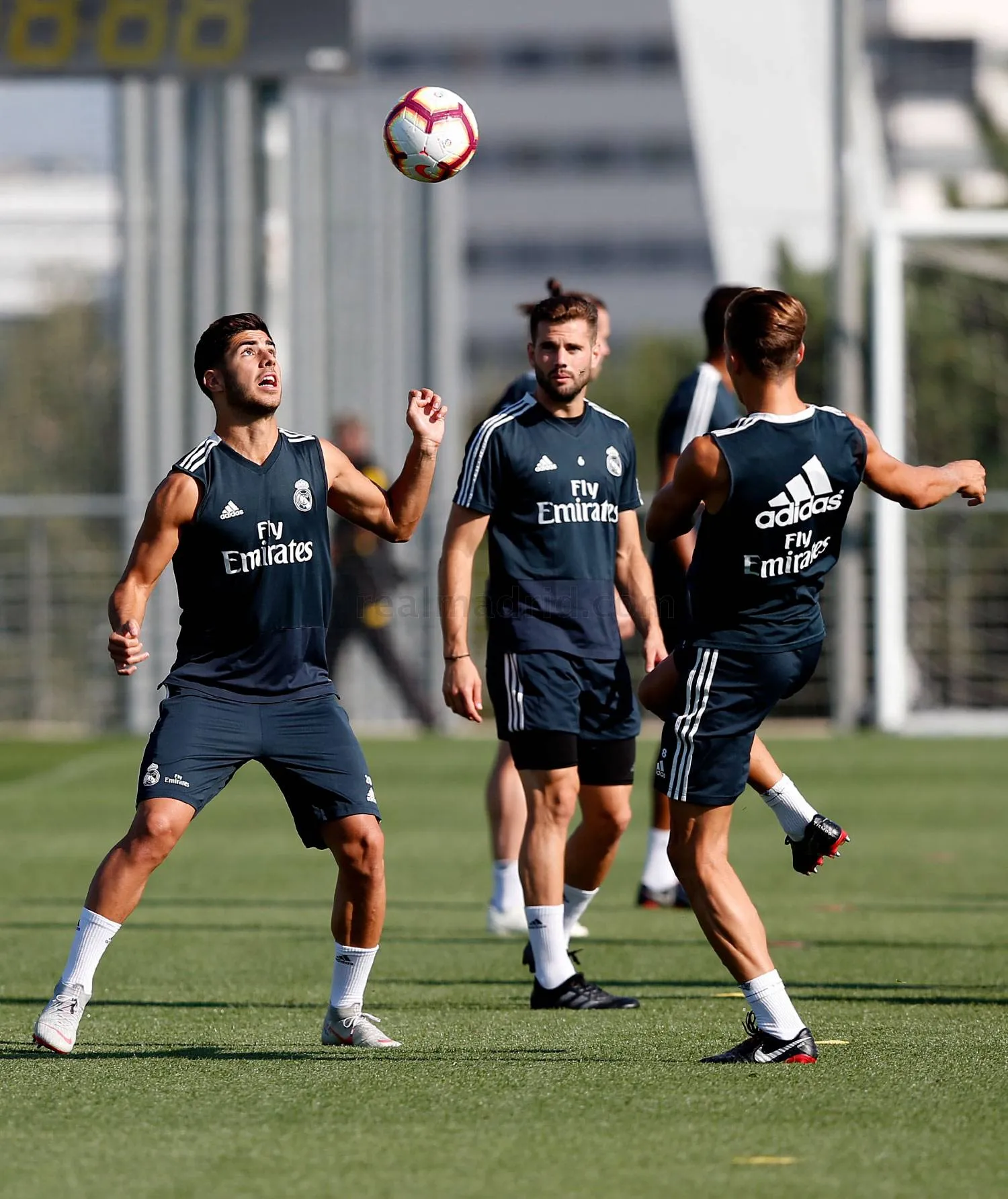 Real Madrid căng sức trước thử thách khó nhằn - Bóng Đá