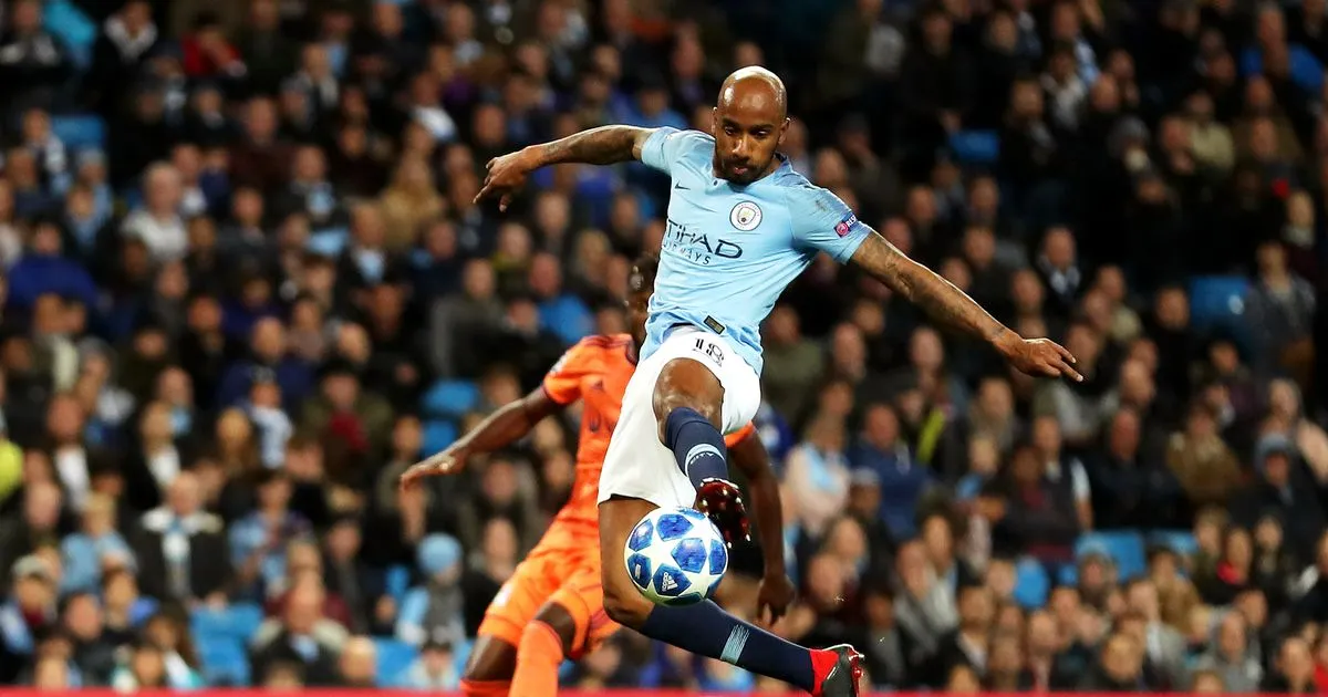 Thua sốc Lyon, 'tội đồ' của Man City vẫn chưa hoàn hồn trở lại - Bóng Đá