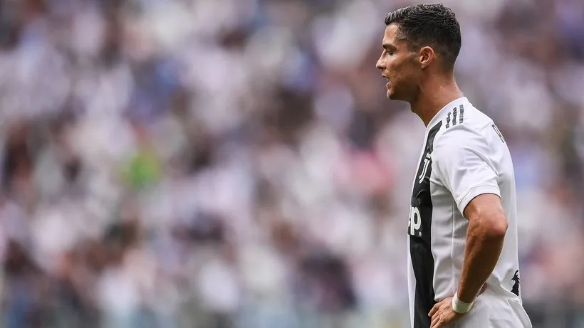 Sốc: Một phụ nữ tố cáo bị Ronaldo cưỡng hiếp - Bóng Đá